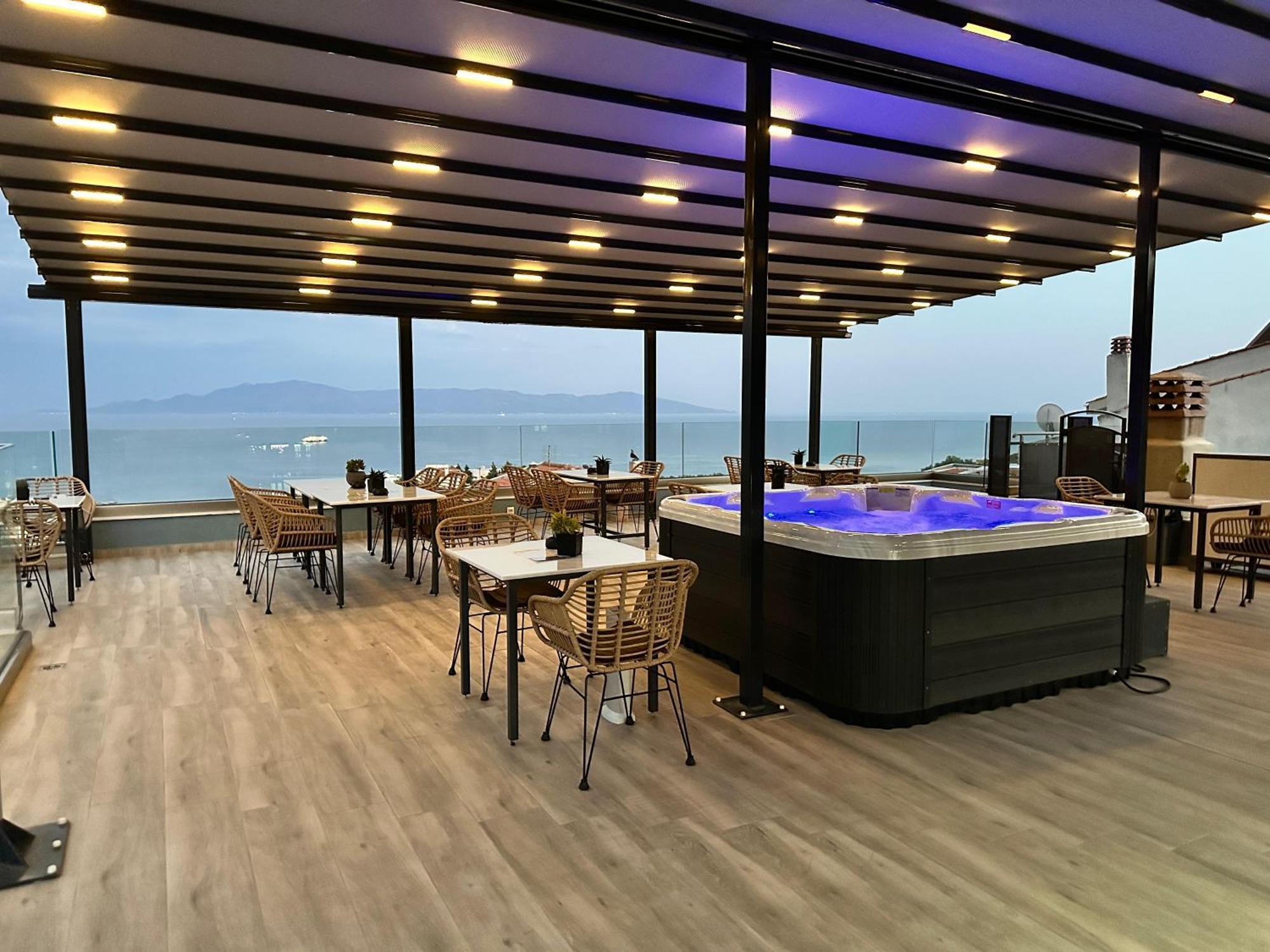Blue View Apartments Kavala Exterior foto